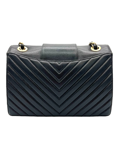 BOLSO CHANEL CUELLO CHEVRON NEGRO