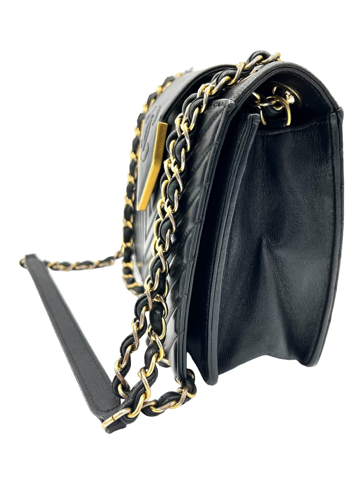 BOLSO CHANEL CUELLO CHEVRON NEGRO