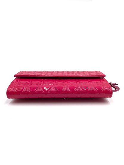 DIOR PATENT CANNAGE RENDEZVOUS CHAIN WALLET FUCHSIA