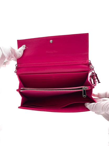 DIOR PATENT CANNAGE RENDEZVOUS CHAIN WALLET FUCHSIA