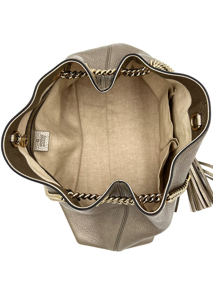 BOLSO DE HOMBRO SOHO CON CORREA DE CADENA PIEL MEDIANO GRIS