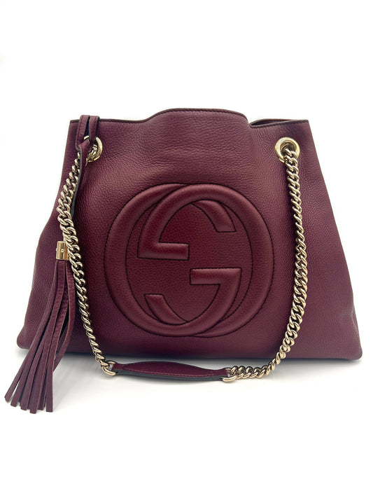 GUCCI PEBBLED CALFSKIN MEDIUM SOHO CHAIN BAG SCARLETTO