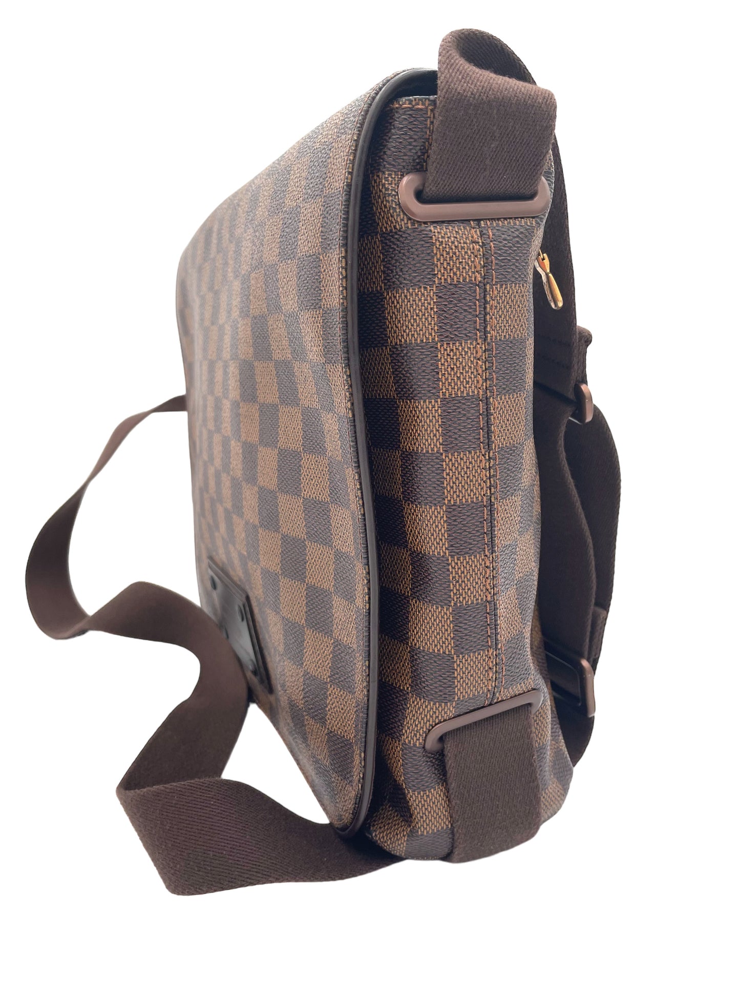 LOUIS VUITTON DAMIER EBENE BROOKLYN MESSENGER BAG