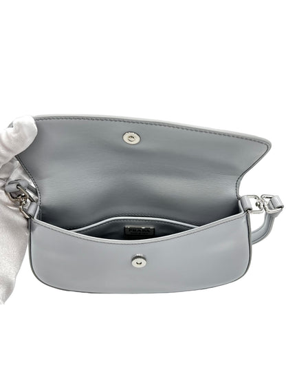 BOLSO DE HOMBRO PRADA CLEO DE PIEL CEPILLADA CON SOLAPA