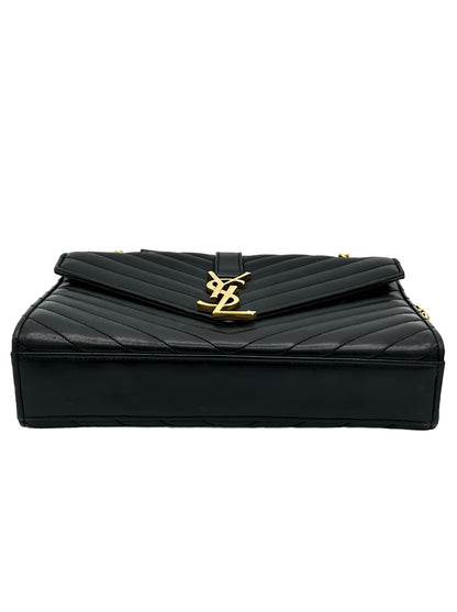 SOBRE YSL MONOGRAM MATELASSE NEGRO