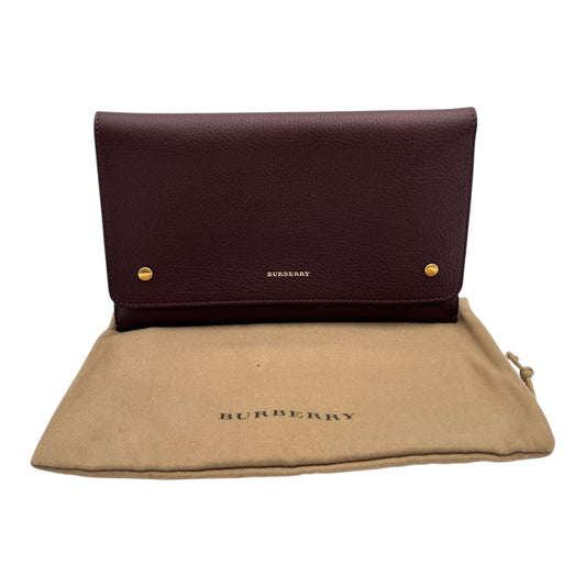 BURBERRY TWO TONE LEATHER WRISTLET CLUTCH