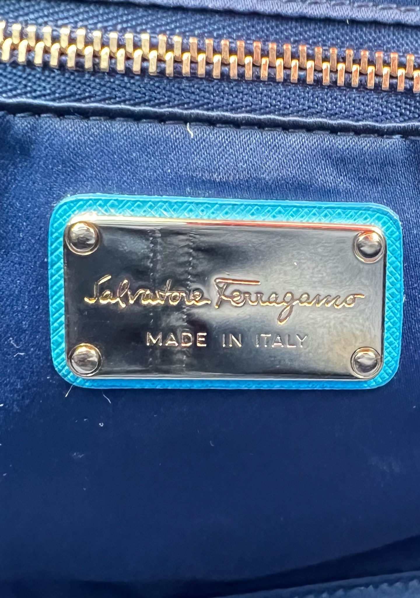 CARTERA FERRAGAMO BEKY MUJER AZUL PACÍFICO